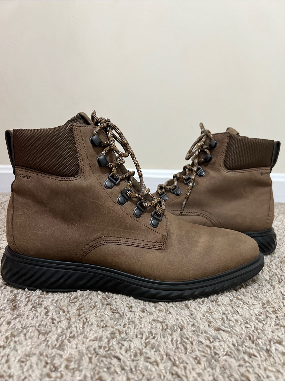 ECCO ST.1 Hybrid Lite Nubuck Leather Boot Goretex in Cocoa Brown Size EU 42 US 8